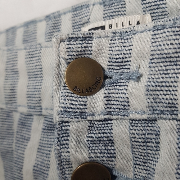 Billabong Striped Denim Mini Skirt w/ Pockets & Button Fly - Picture 4 of 9